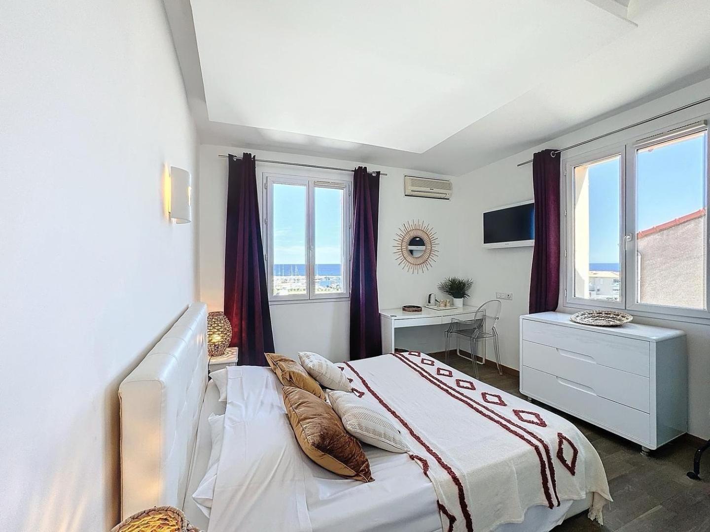 Hotel Les 3 Terrasses Sari-Solenzara Ngoại thất bức ảnh