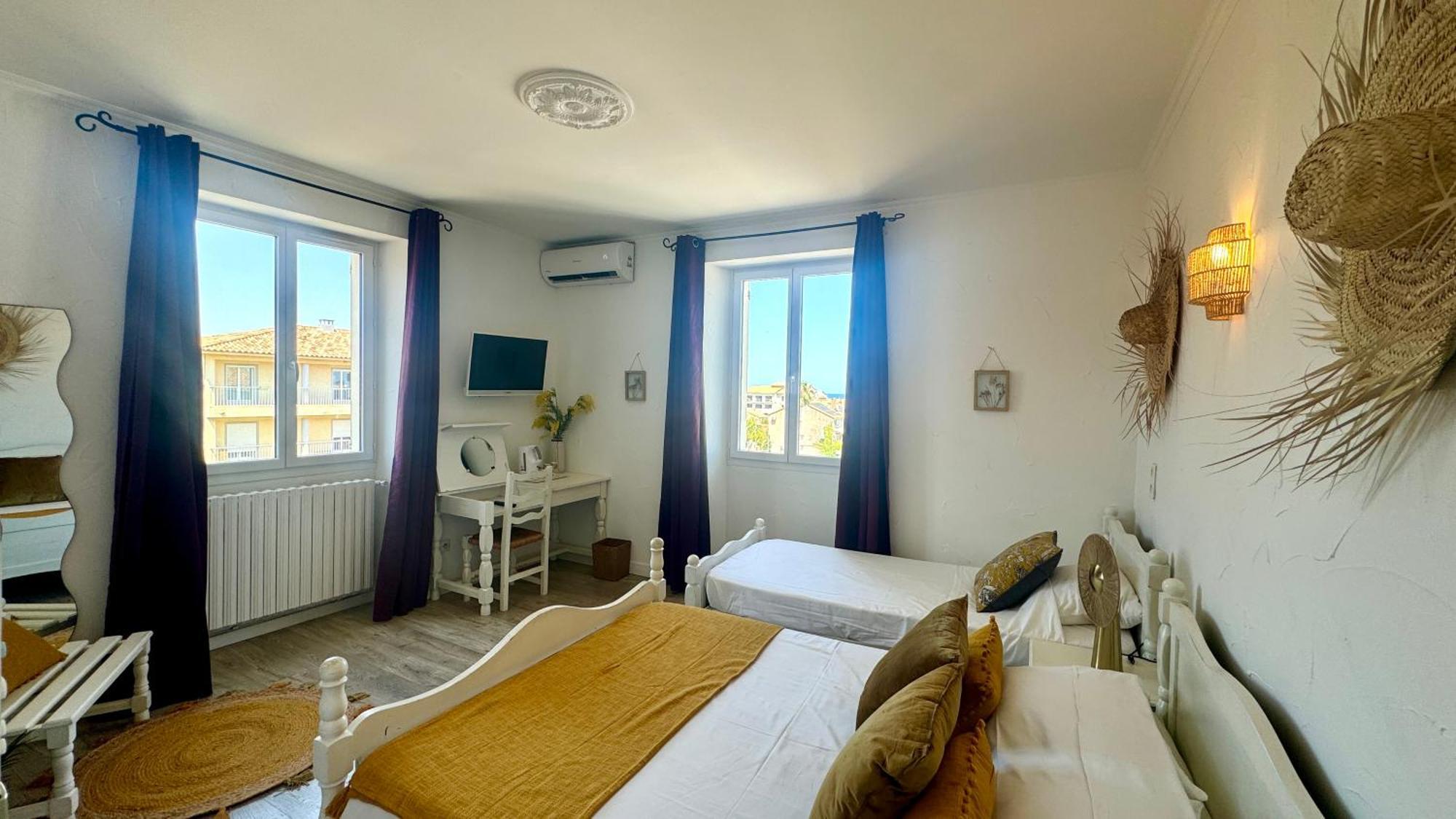 Hotel Les 3 Terrasses Sari-Solenzara Ngoại thất bức ảnh