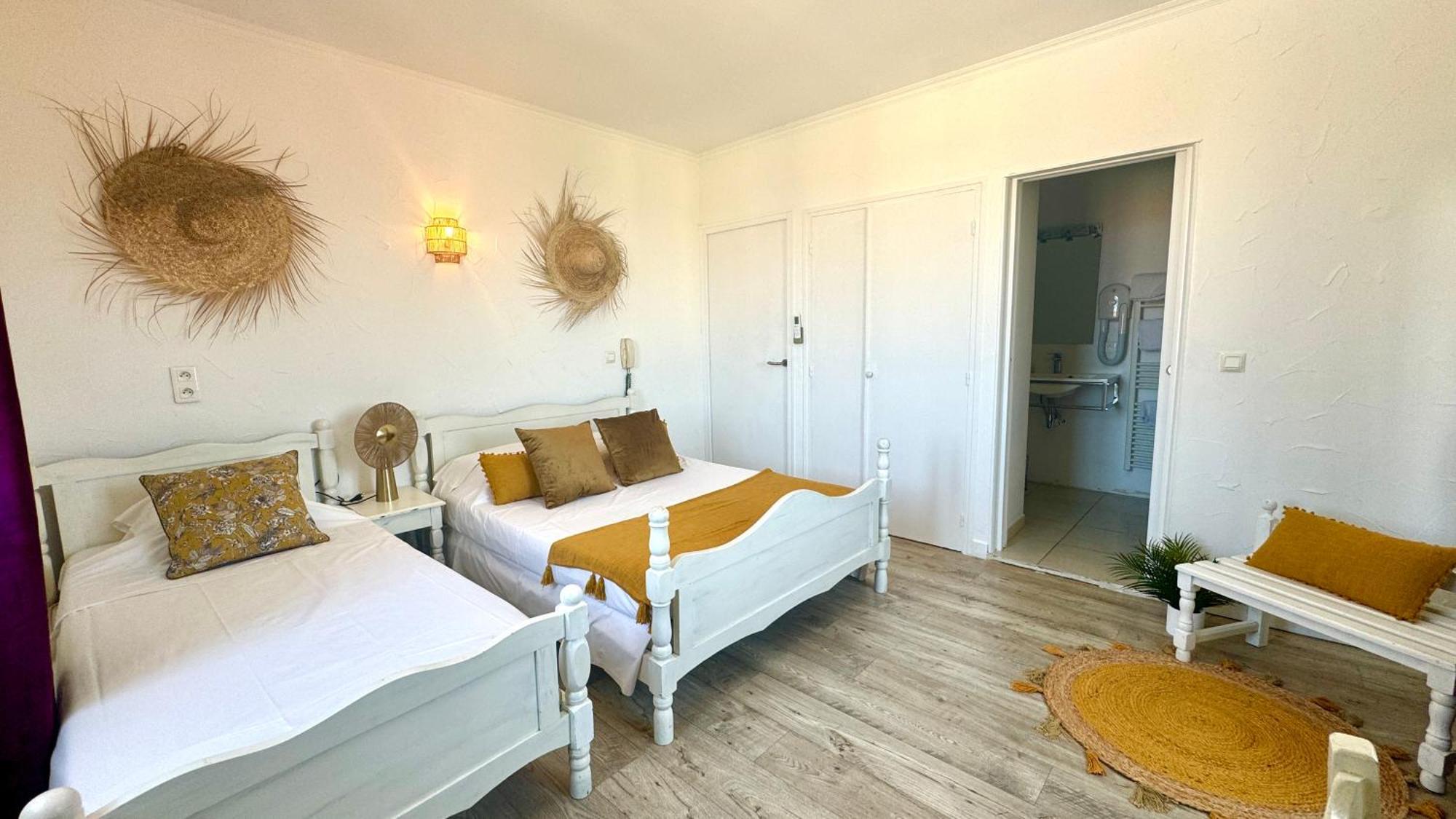 Hotel Les 3 Terrasses Sari-Solenzara Ngoại thất bức ảnh